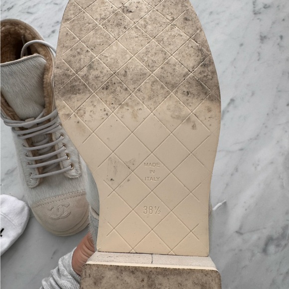 Chanel Pony Hair Ankle Boot Shearling Lace Up 38 1/2 Virginie Viard 2022 F/W - Picture 12 of 13